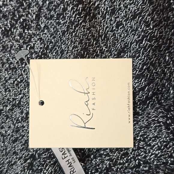 Riah Black and Gray Knit Sweater Nwt - Picture 5 of 5